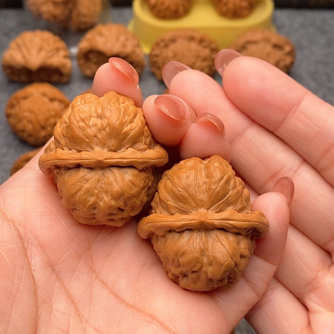 文玩核桃把件精品蛤蟆头38全品