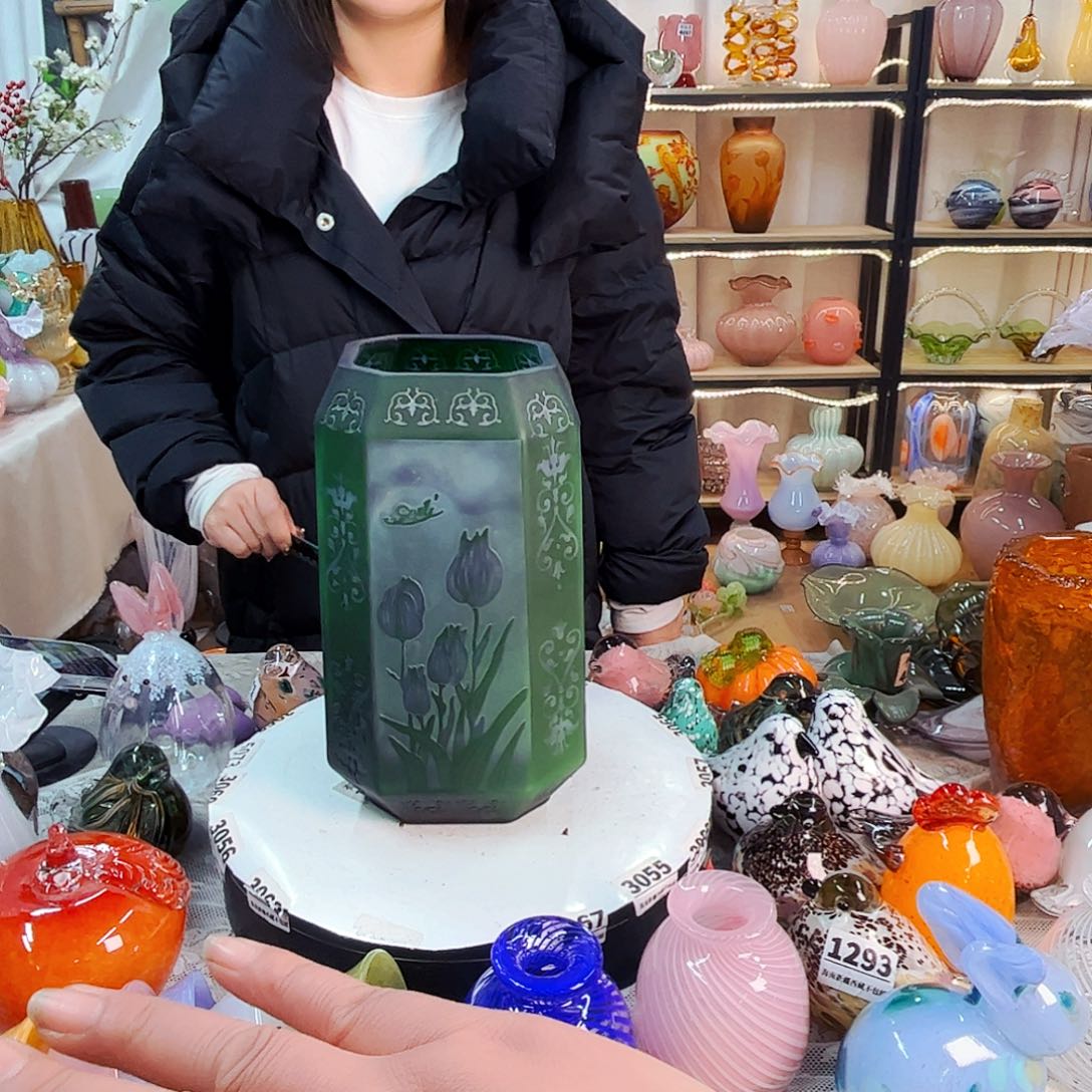 福利不退不换琉璃花瓶