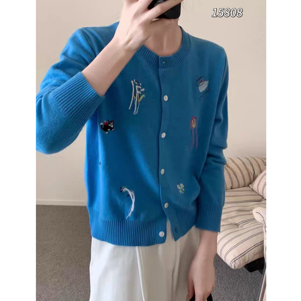 15808（部分无水洗唛，介意慎拍）SANFAN新款圆领刺绣针织长袖开衫