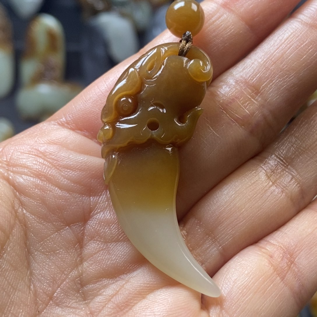 未镶嵌和田玉挂件