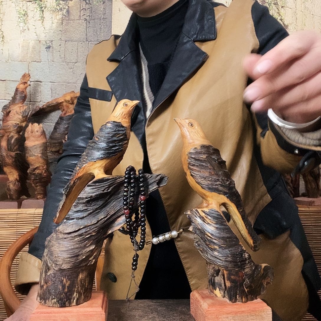 松木用****3琥珀木随行巧雕