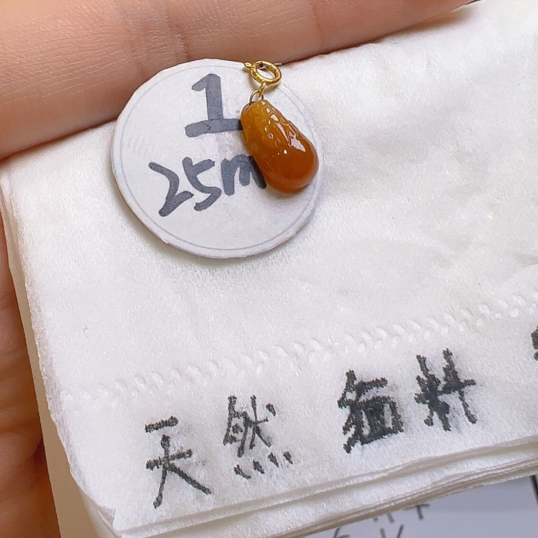 翡翠吊坠(不含链)18K金镶嵌翡翠