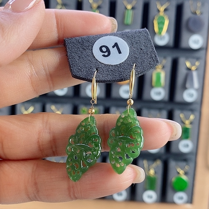 和田玉18K金镶嵌耳饰