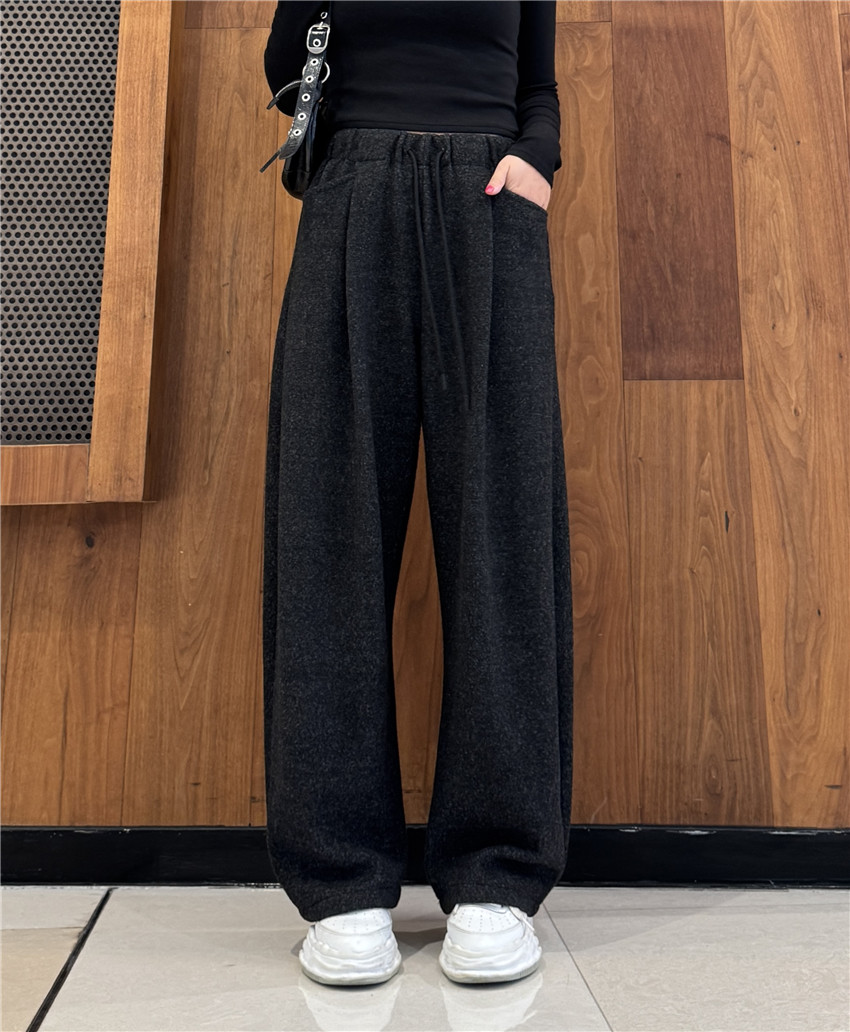 设计感慵懒风弯刀裤秋冬新款加厚垂感高腰显瘦百搭休闲裤子