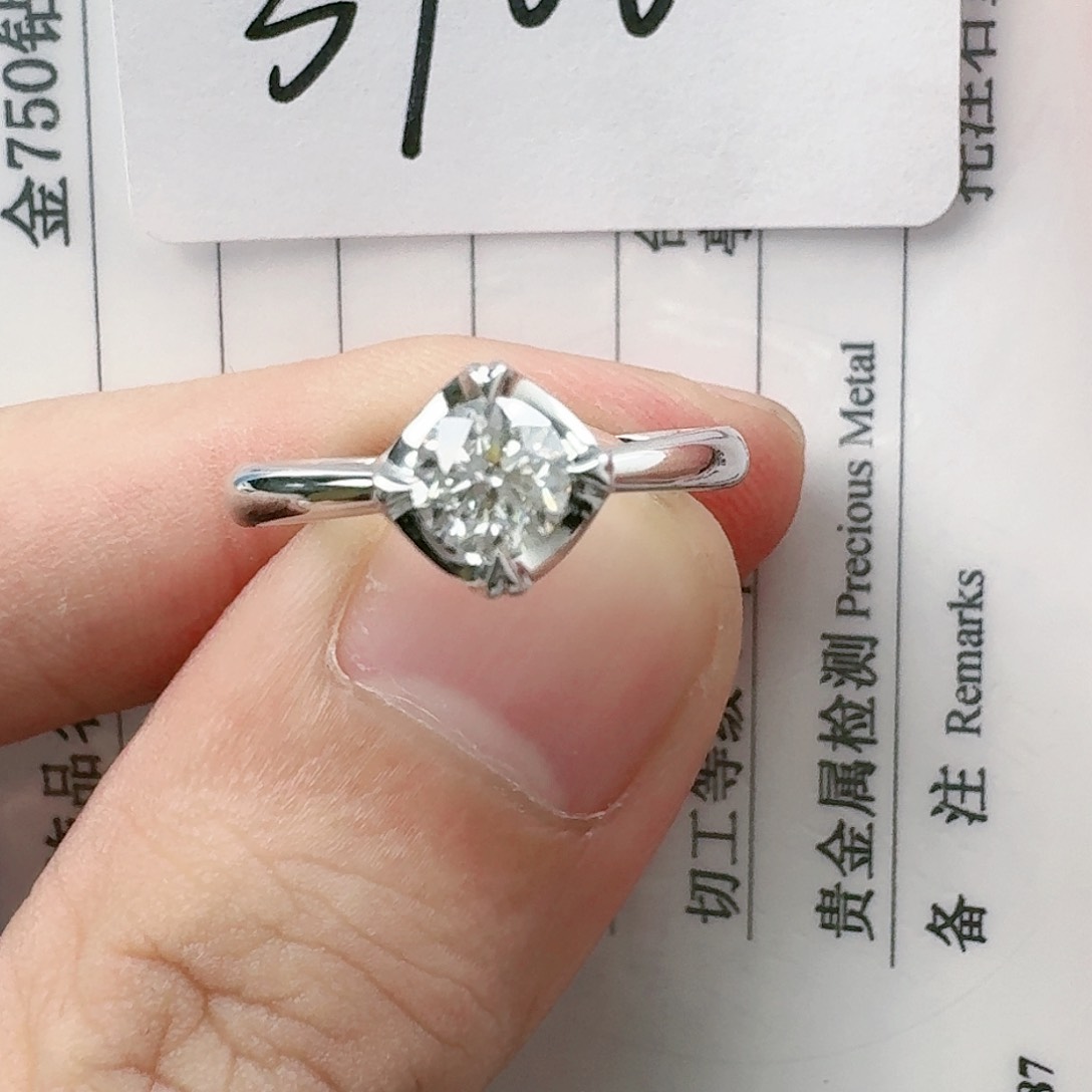 钻石戒指/指环18K金镶嵌