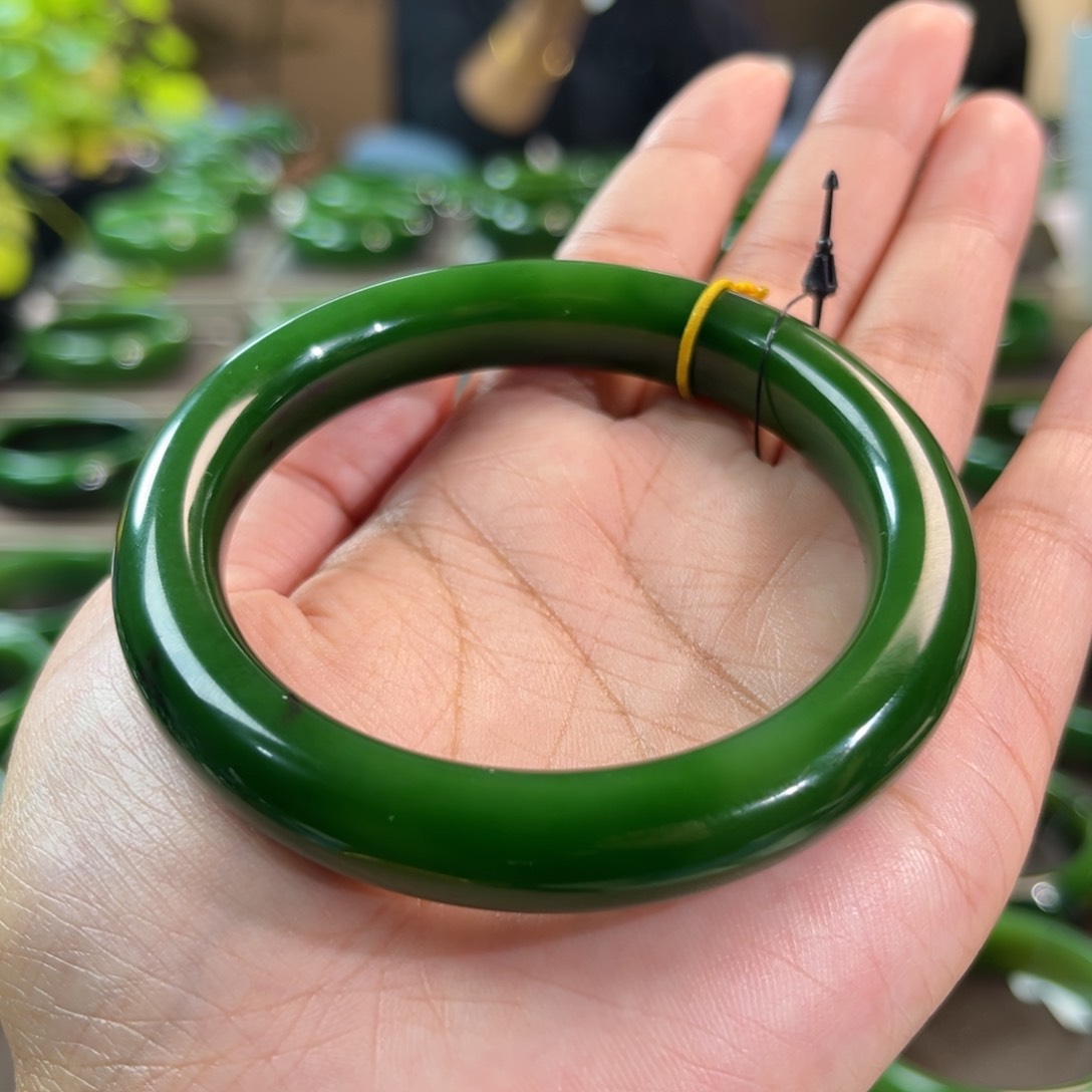 未镶嵌手镯和田玉（碧玉）5758