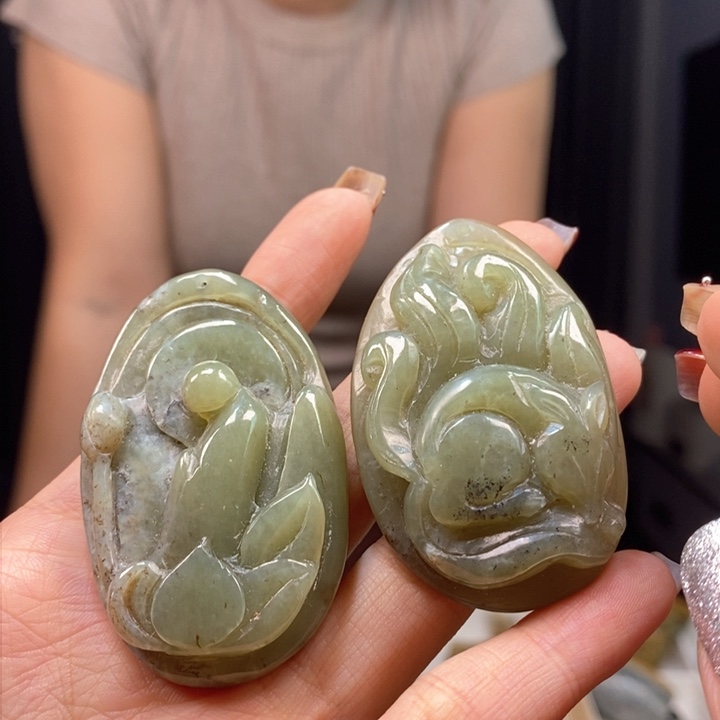 岫岩河磨玉（透闪石质玉）颈饰未镶嵌