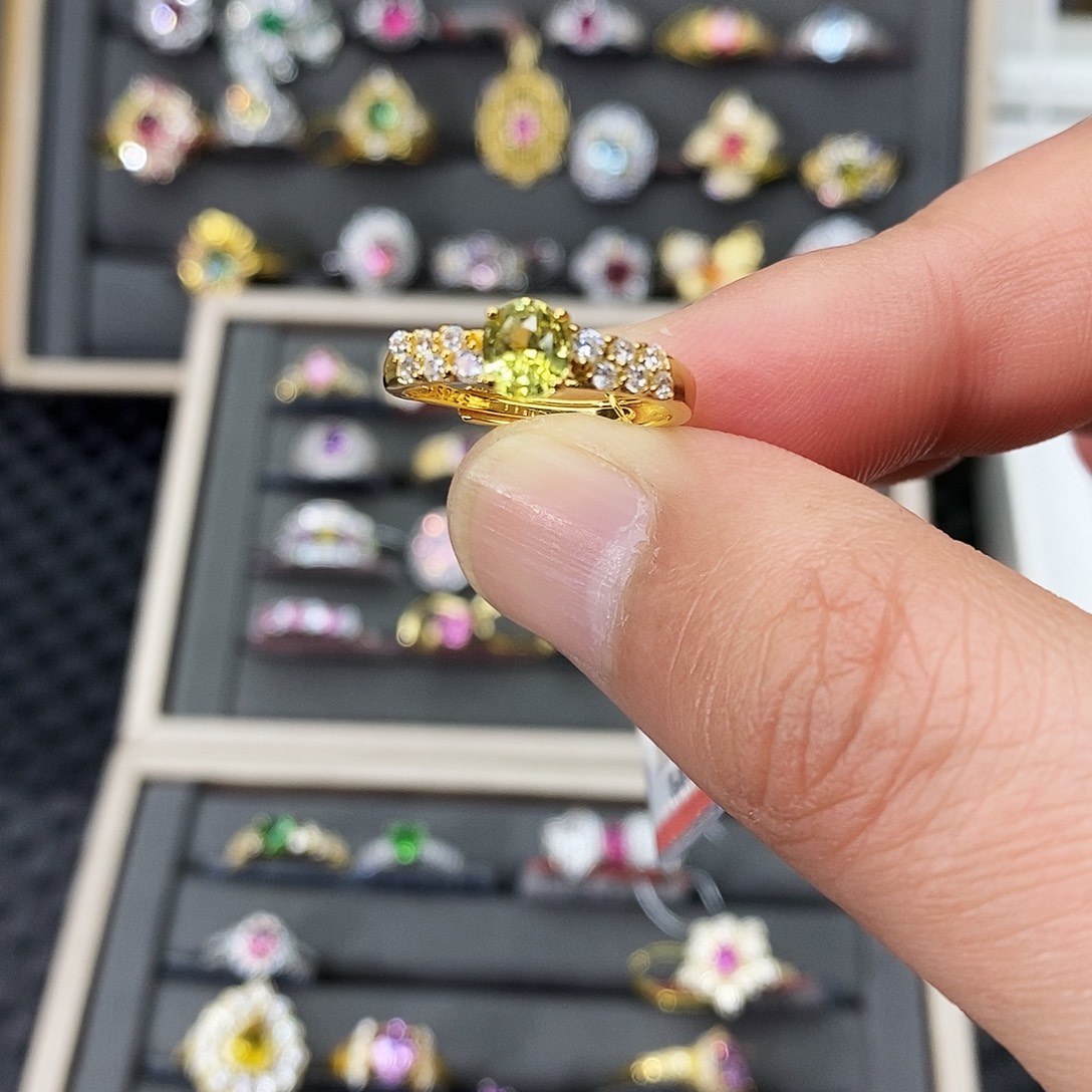 银S925镶嵌戒指蓝宝石