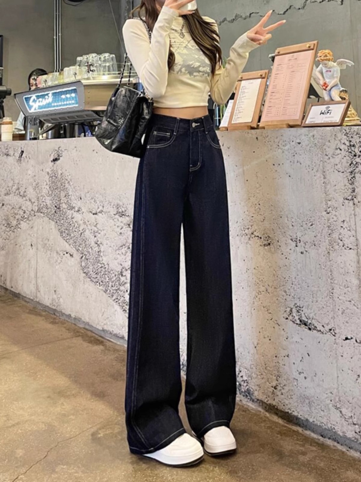 直播链接：2025新款秋冬修身喇叭裤女