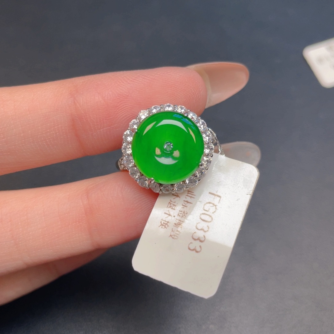 【闪购商品】吊坠(不含链)银S925镶嵌翡翠