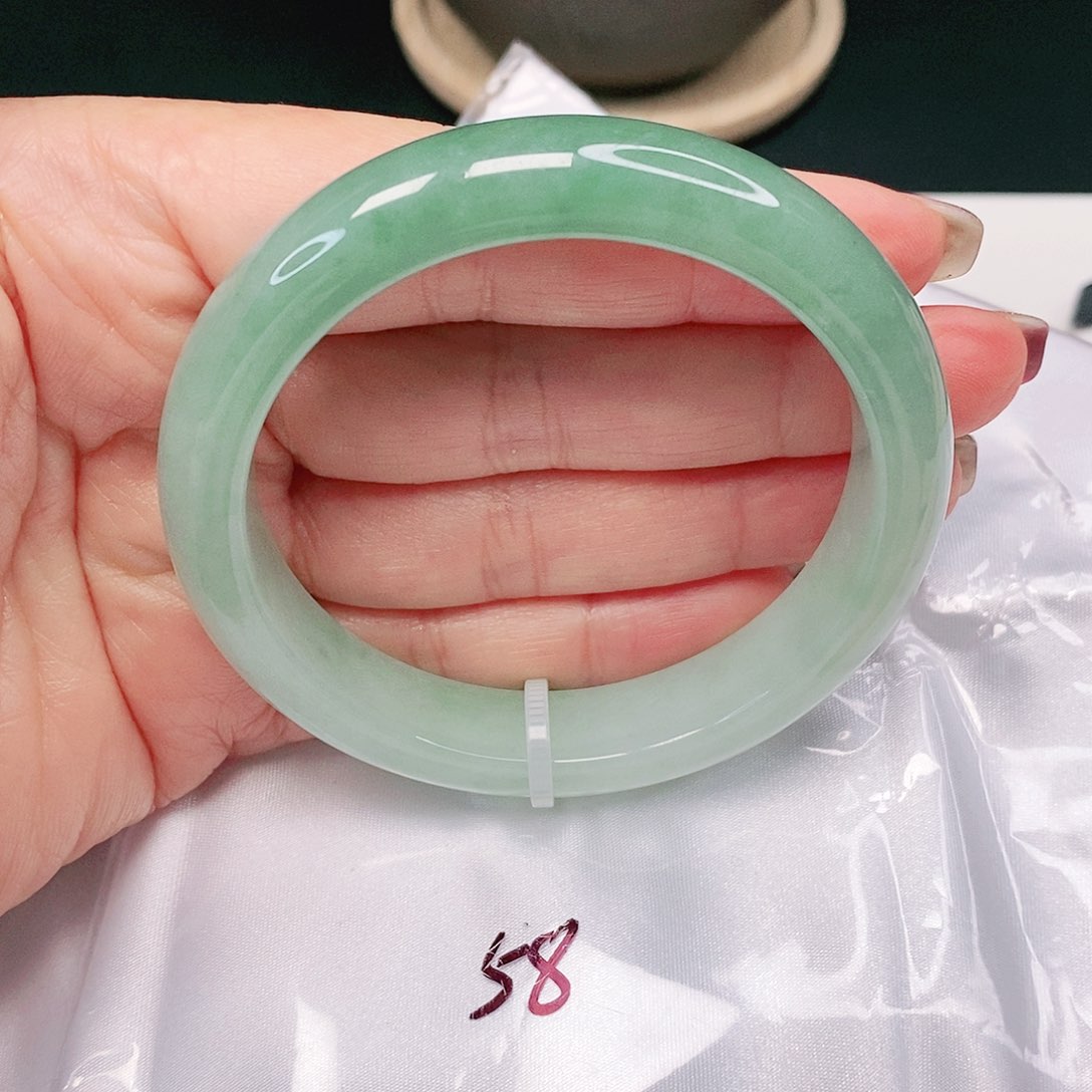 【闪购商品】翡翠手镯未镶嵌正