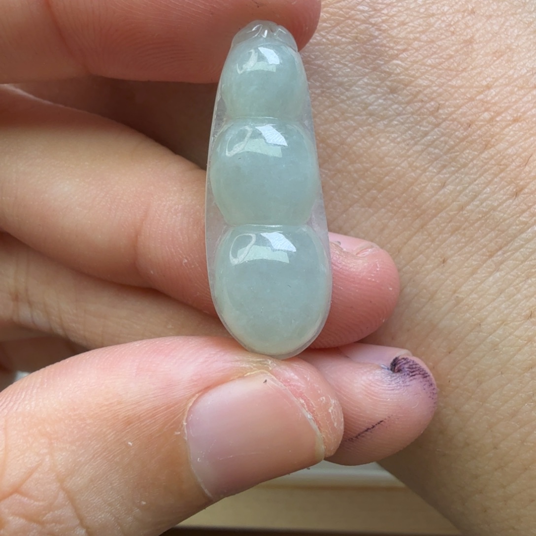 翡翠未镶嵌颈饰71