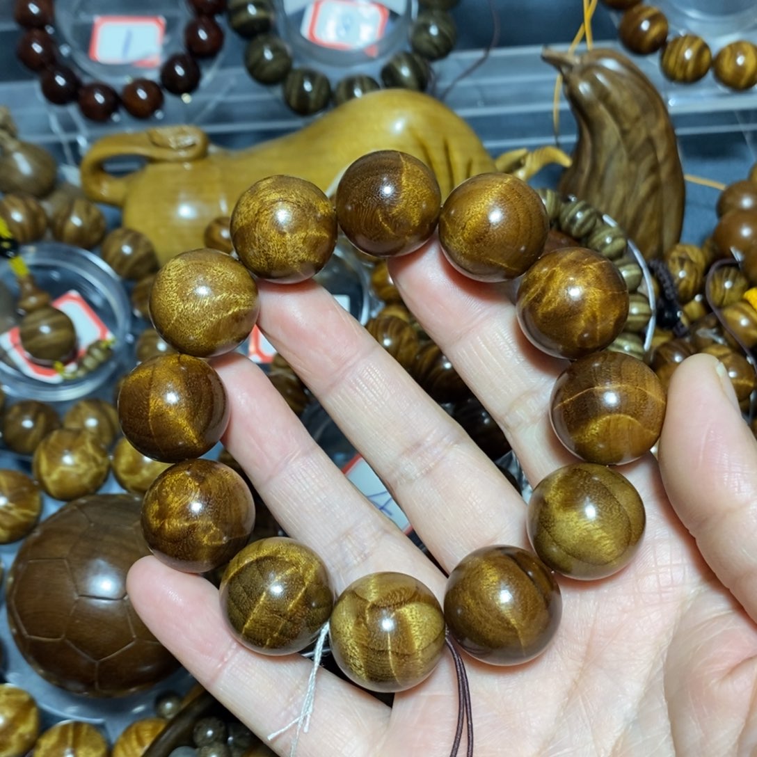 金丝楠木雕工艺品20