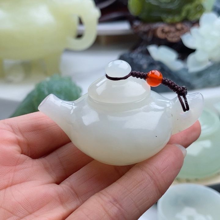岫玉四大名玉手把壶未镶嵌