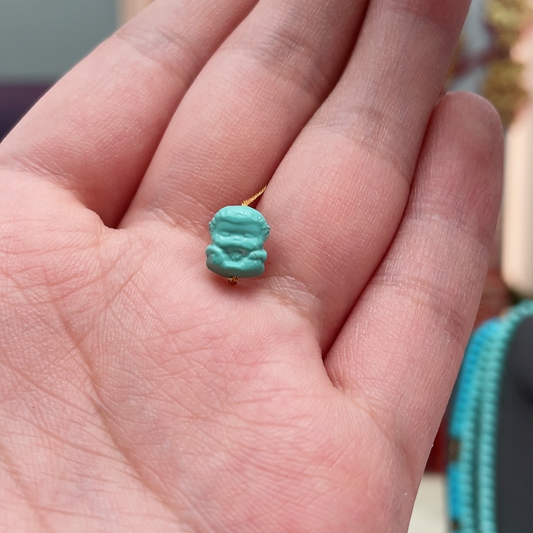 绿松石颈饰未镶嵌