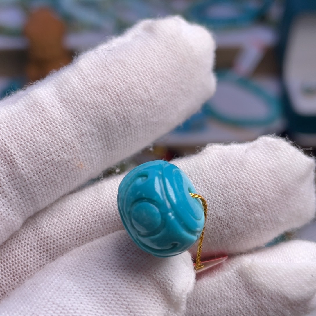 绿松石未镶嵌珠宝奇石