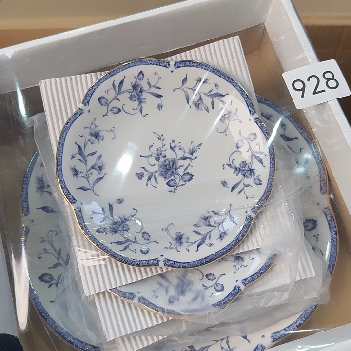 很好看的钵子很好看的盘子