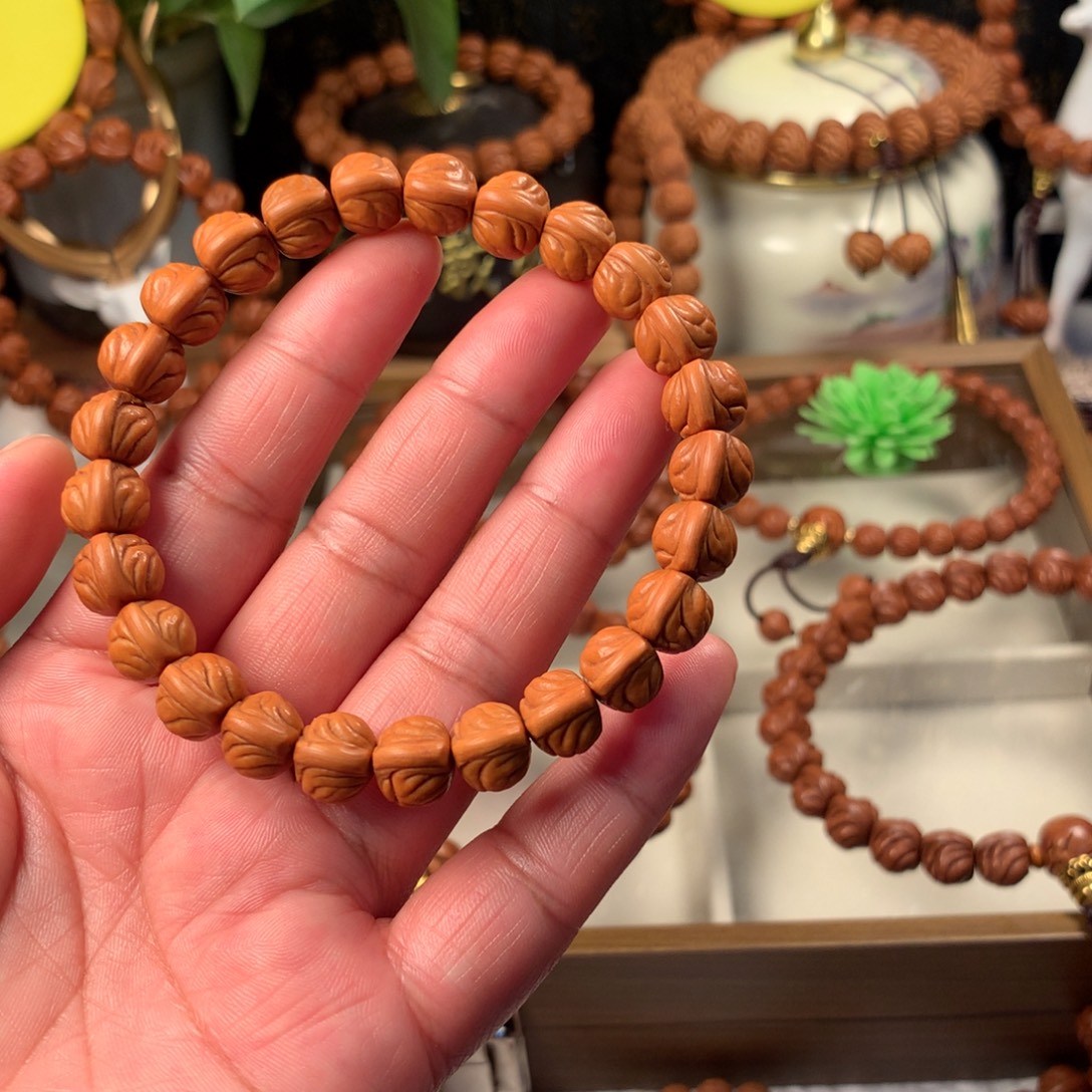 路***天吊坠桃核金玉龙手串10