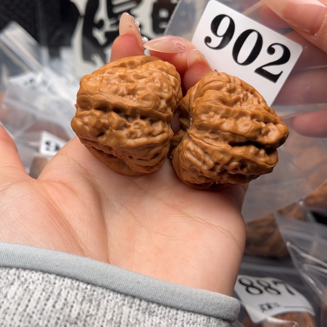 吊坠文玩核桃?****强蛤蟆