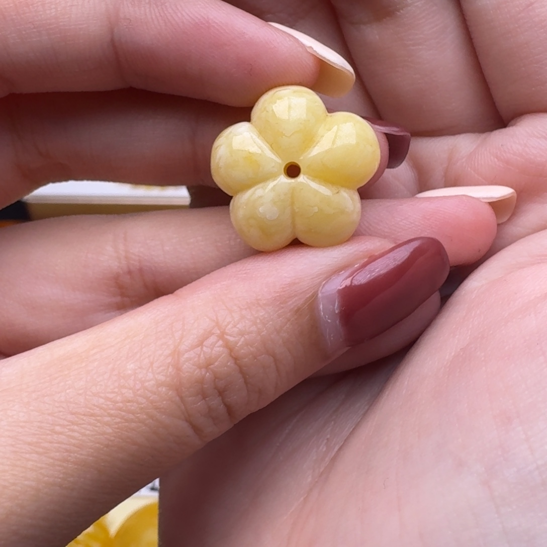 琥珀未镶嵌裸石17号