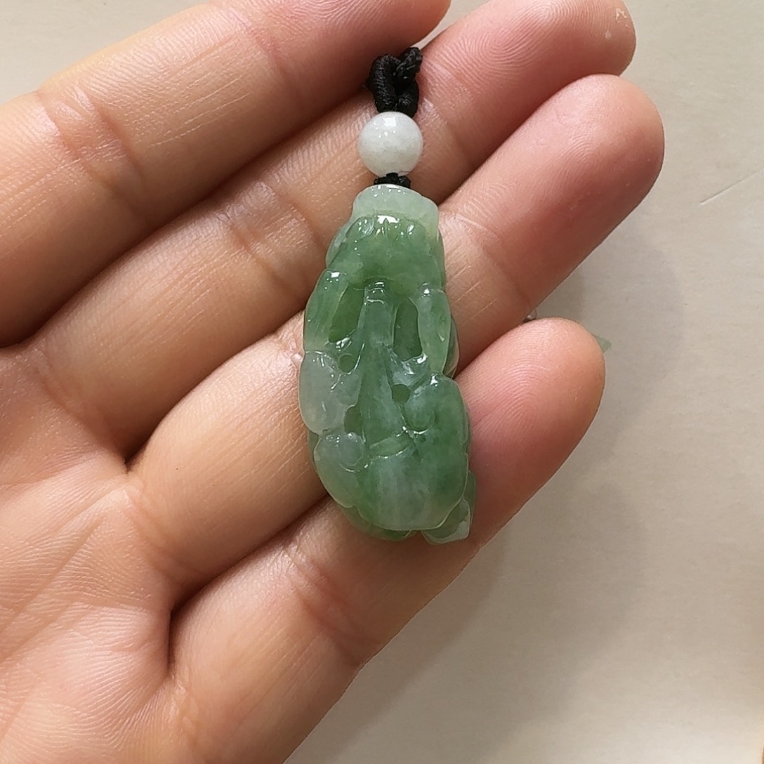 翡翠颈饰未镶嵌貔貅