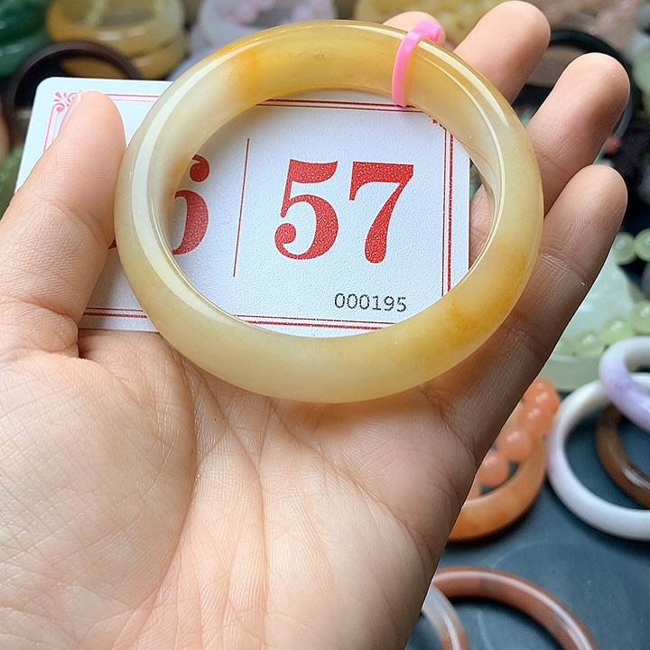 石英质玉（黄龙玉）未镶嵌手镯