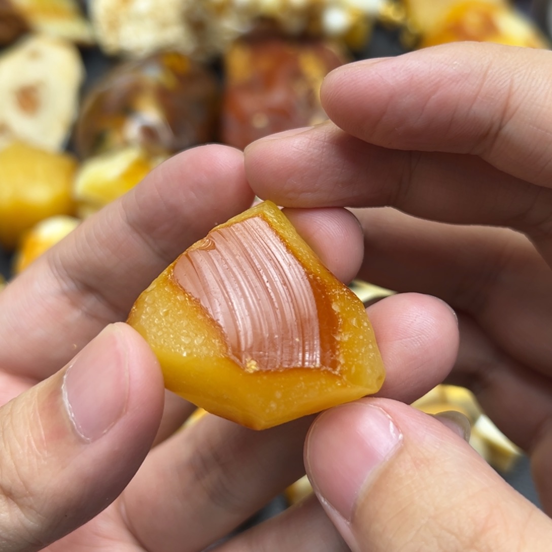 定制琥珀未镶嵌蜜蜡