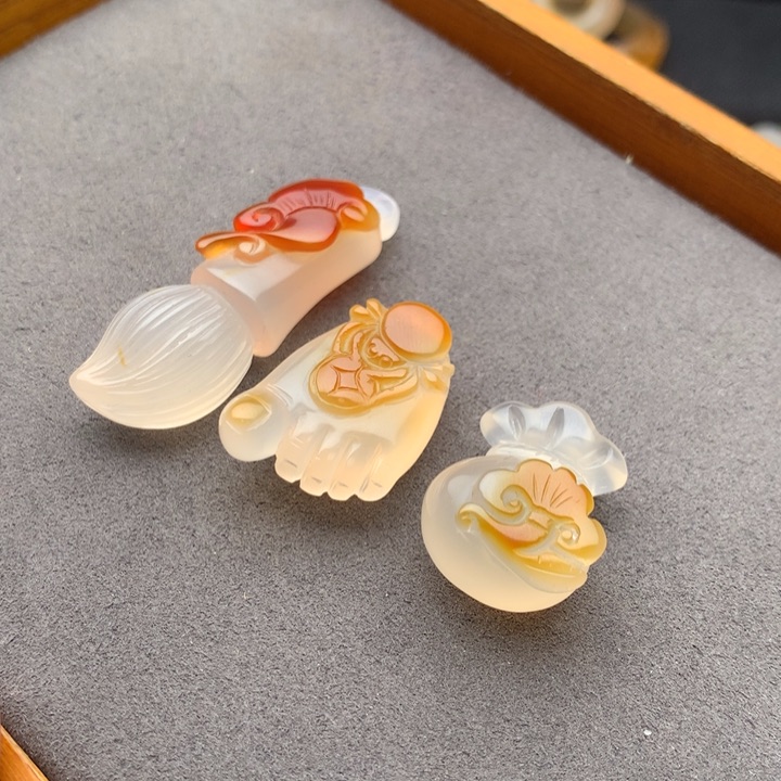 玛瑙/玉髓颈饰未镶嵌滇***乐