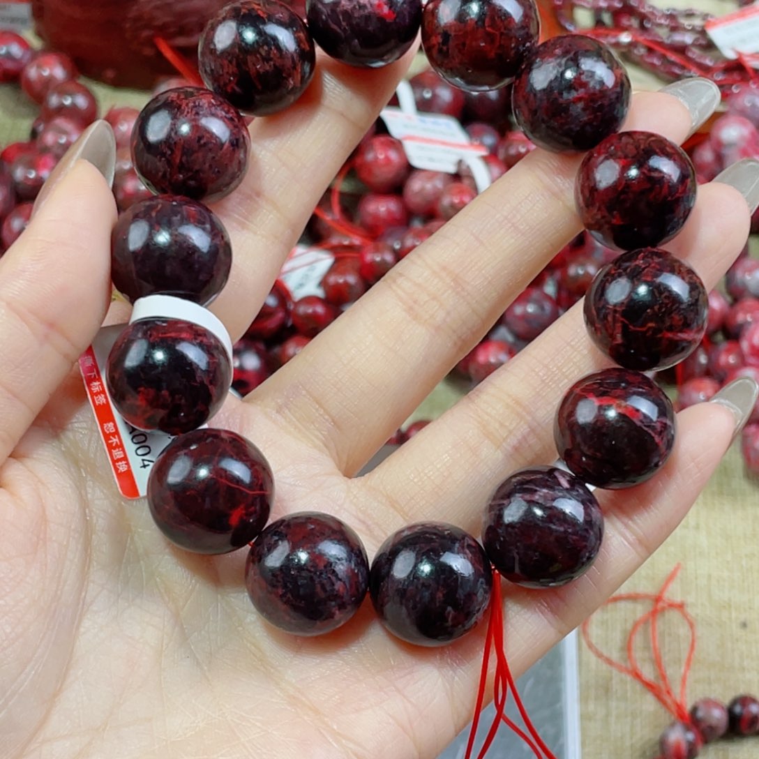 平***林天然辰砂有坑有沙眼微瑕