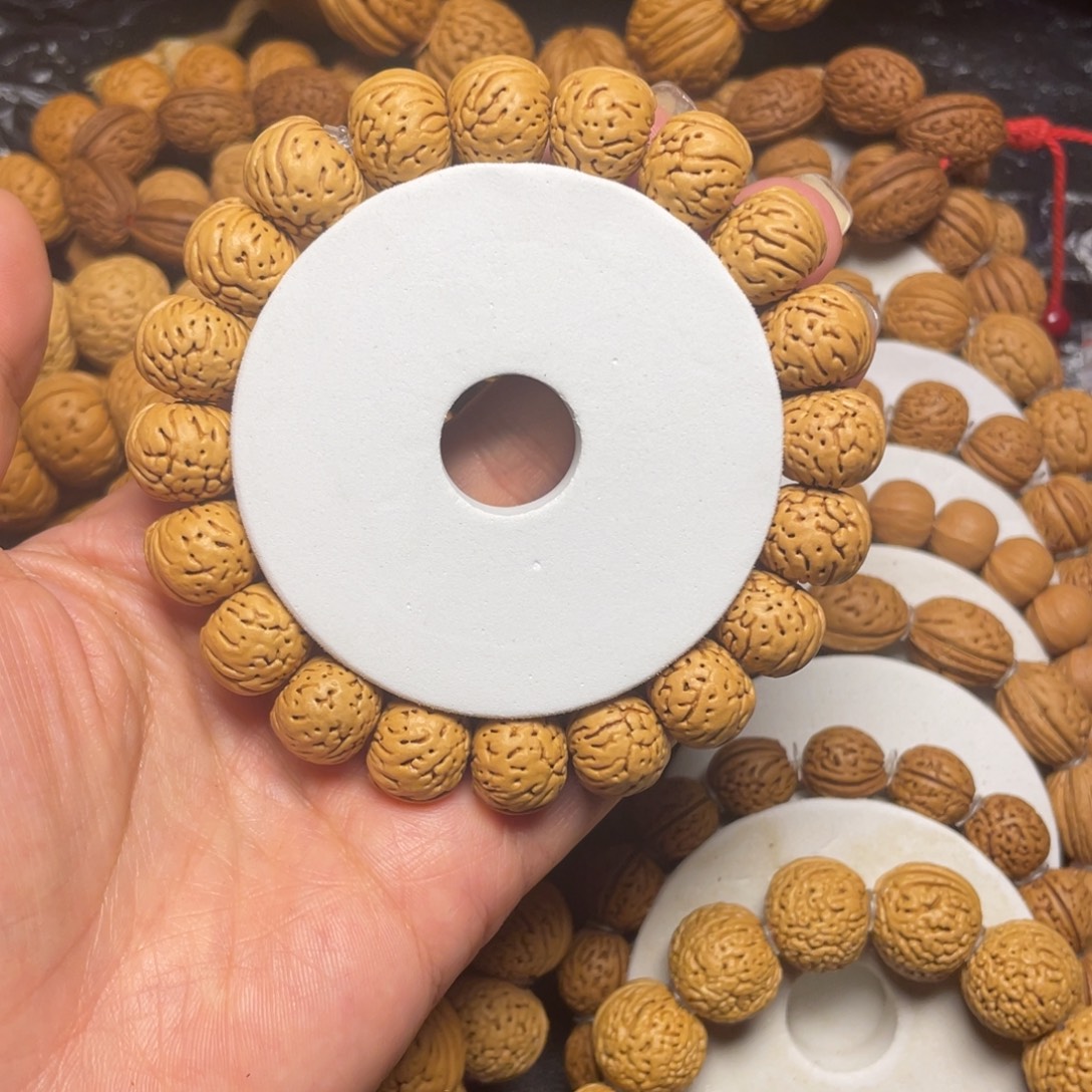 A***王桃木桃核手串14+钮扣