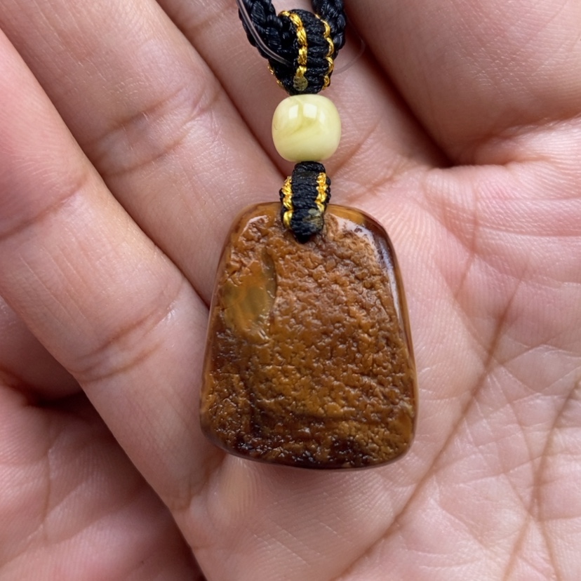 【闪购商品】琥珀颈饰未镶嵌