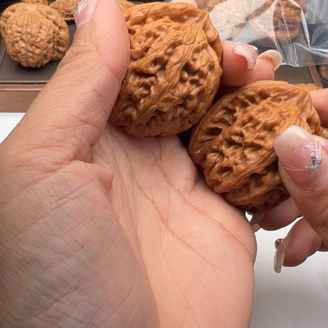 文玩核桃把件红锦鲤46