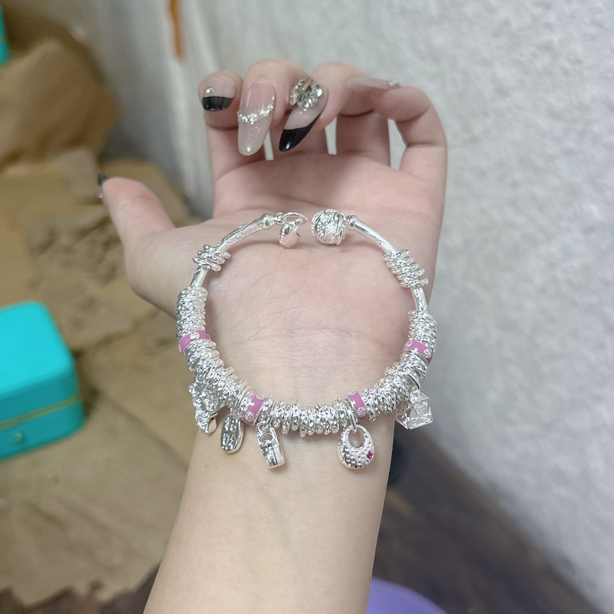 精品银手镯（带礼盒） S399