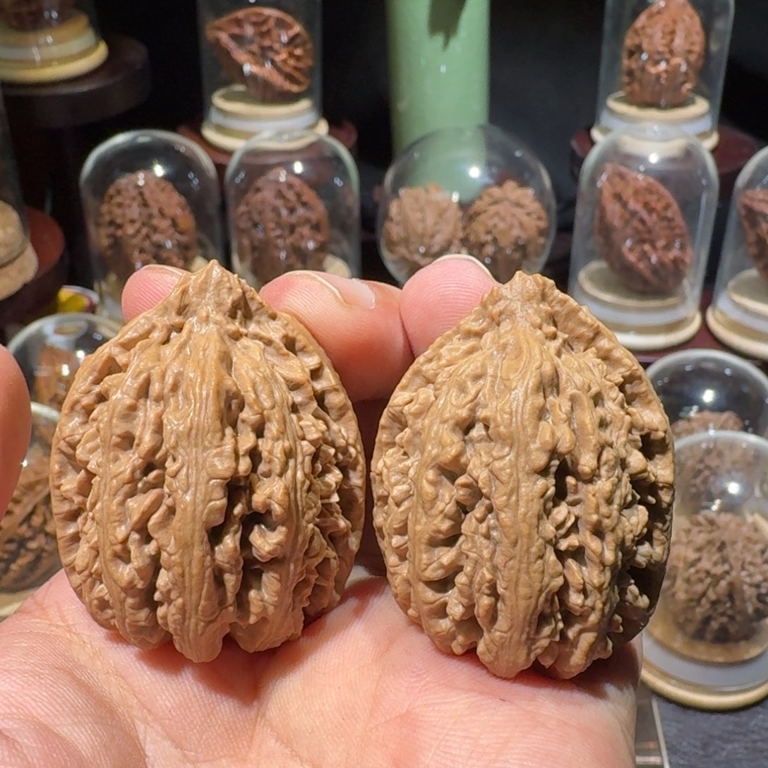 文玩核桃吊坠豆粒塔