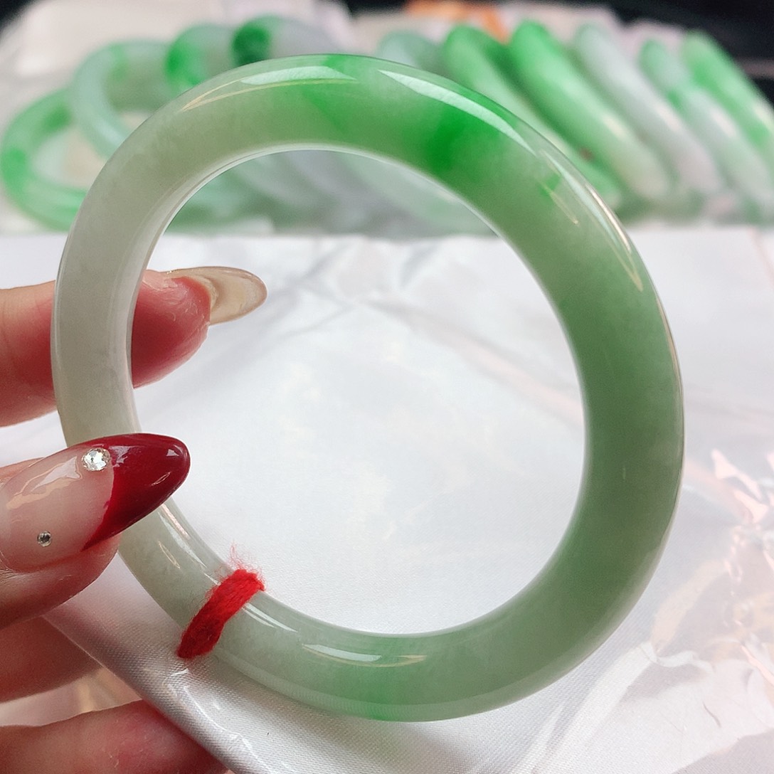 翡翠手镯未镶嵌星*1594圆条54