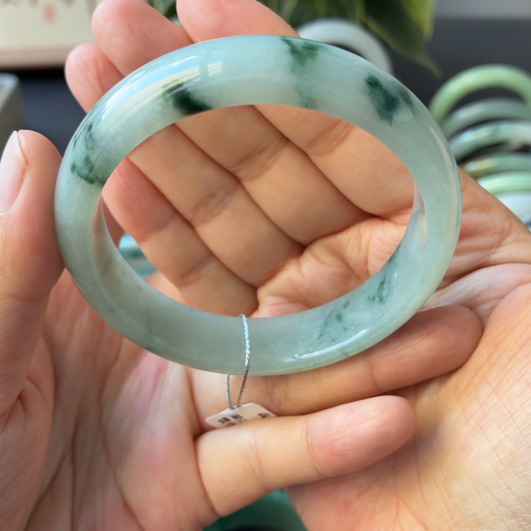 翡翠未镶嵌手镯天然