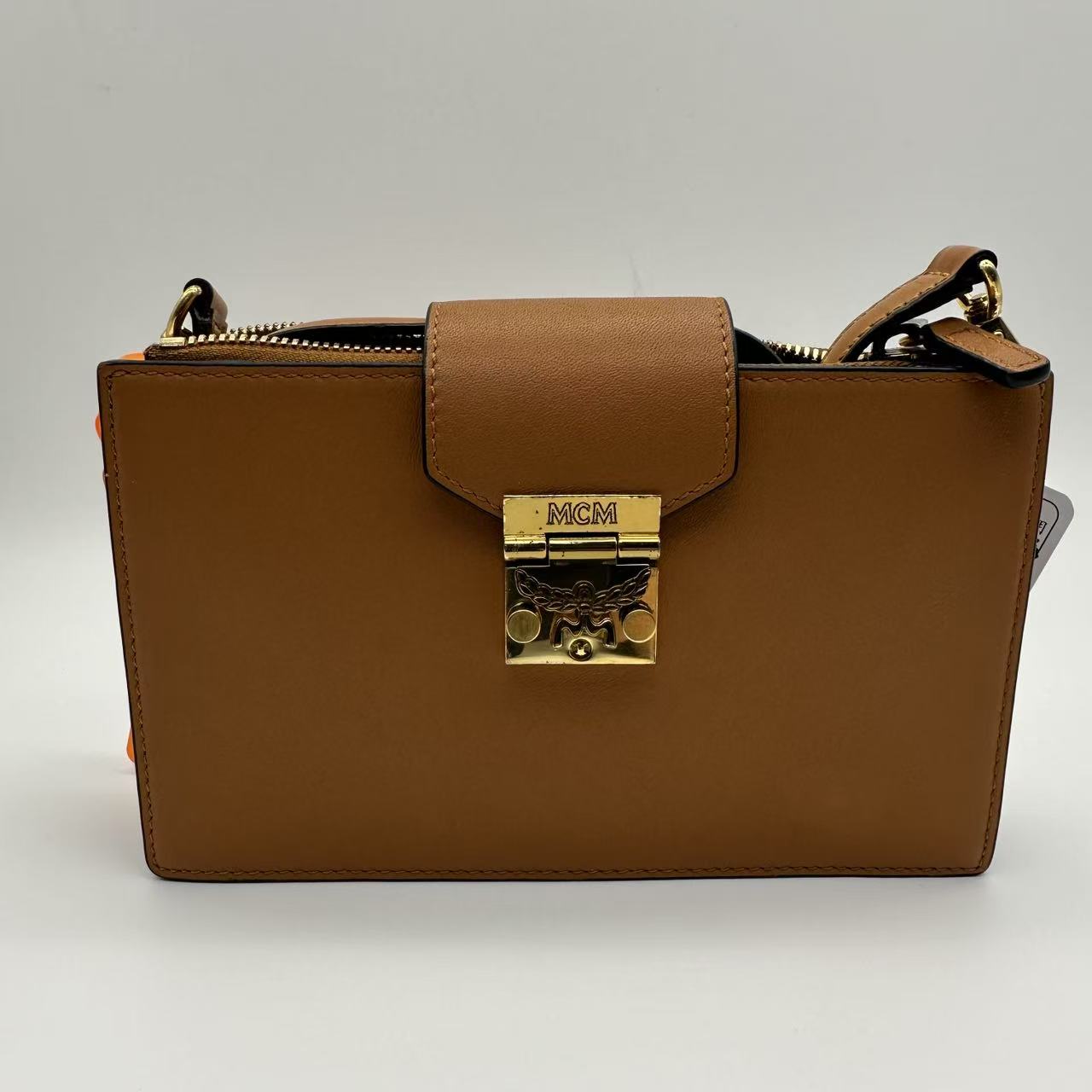 95新 MCM 棕色单肩包