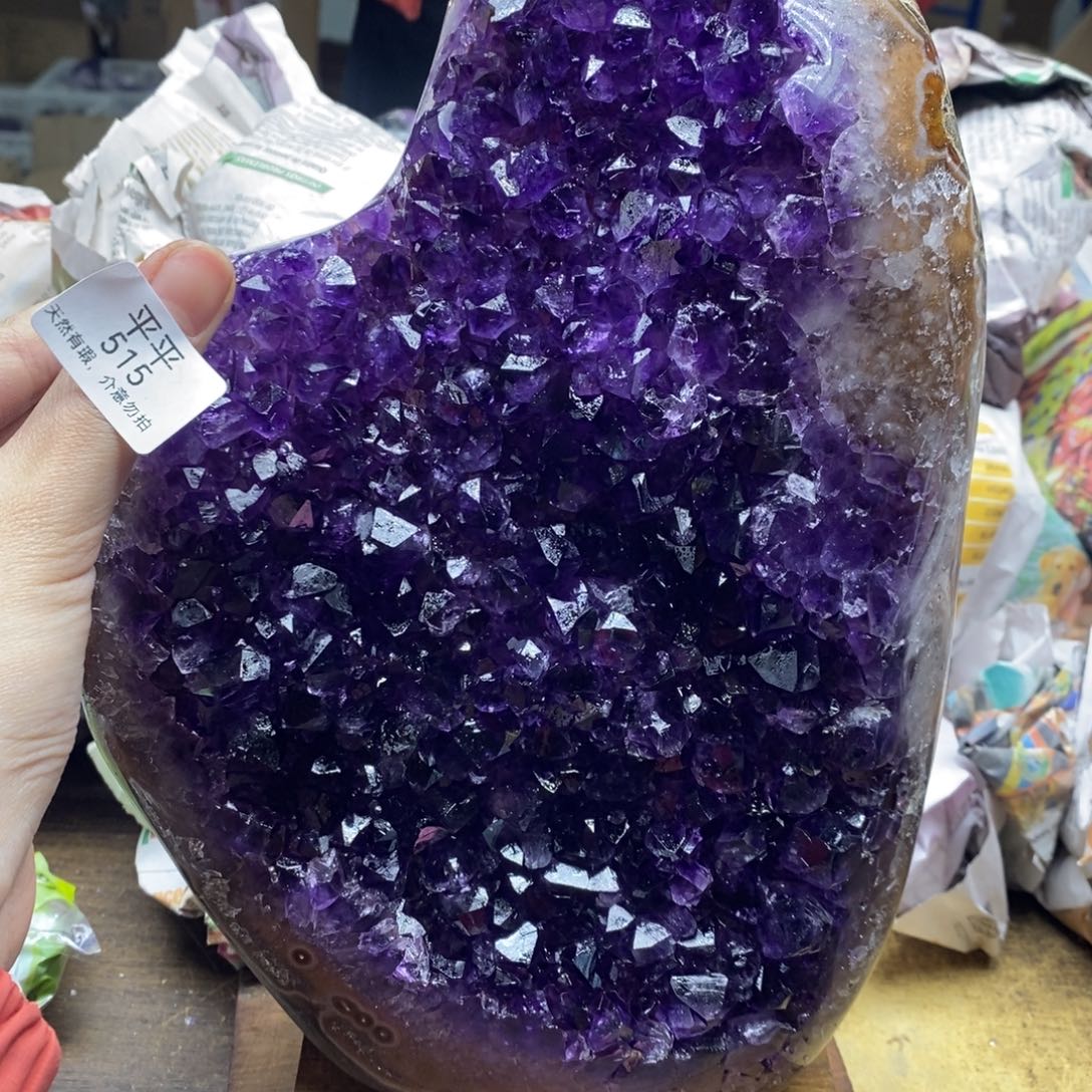 紫晶乌拉圭未镶嵌