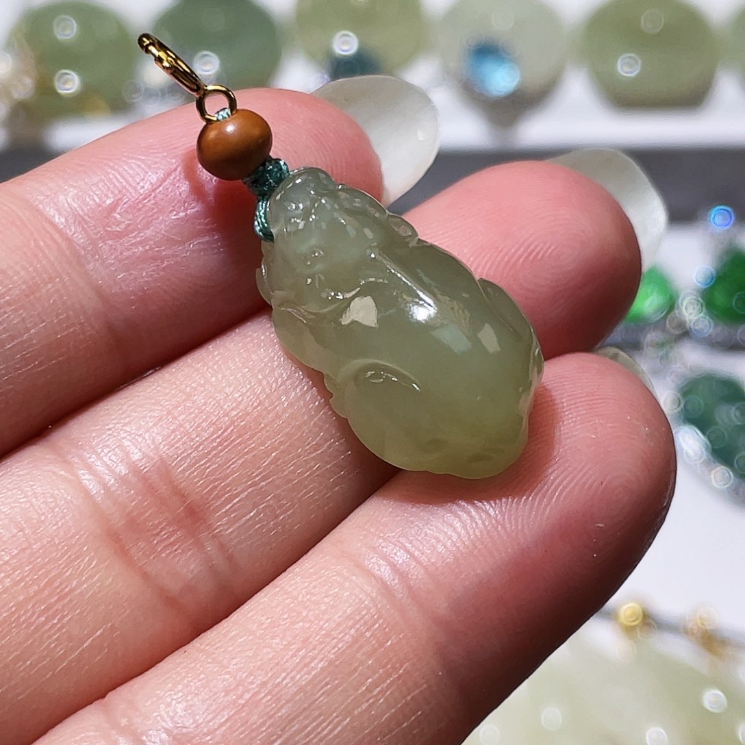 和田玉颈饰未镶嵌