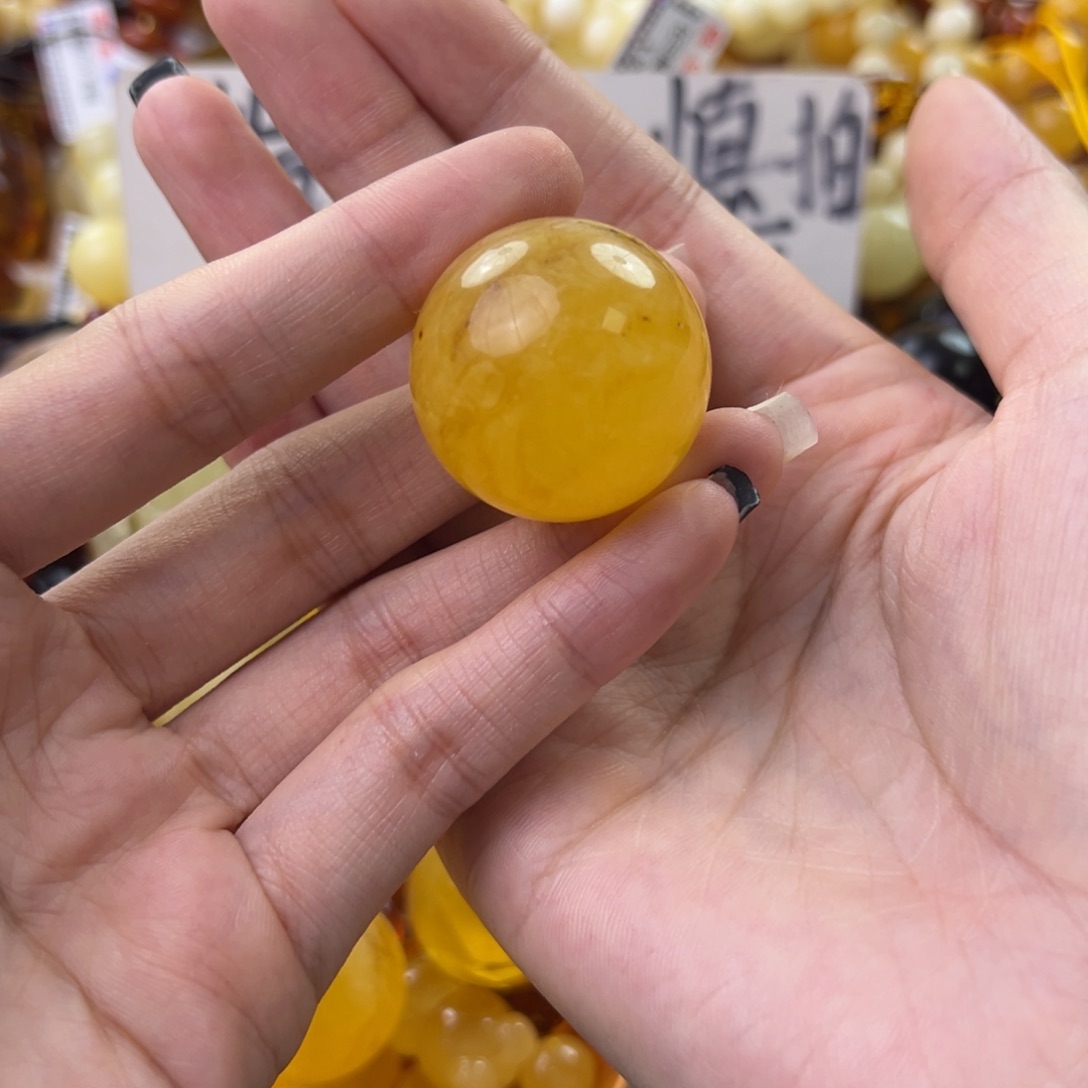 琥珀珠宝奇石未镶嵌