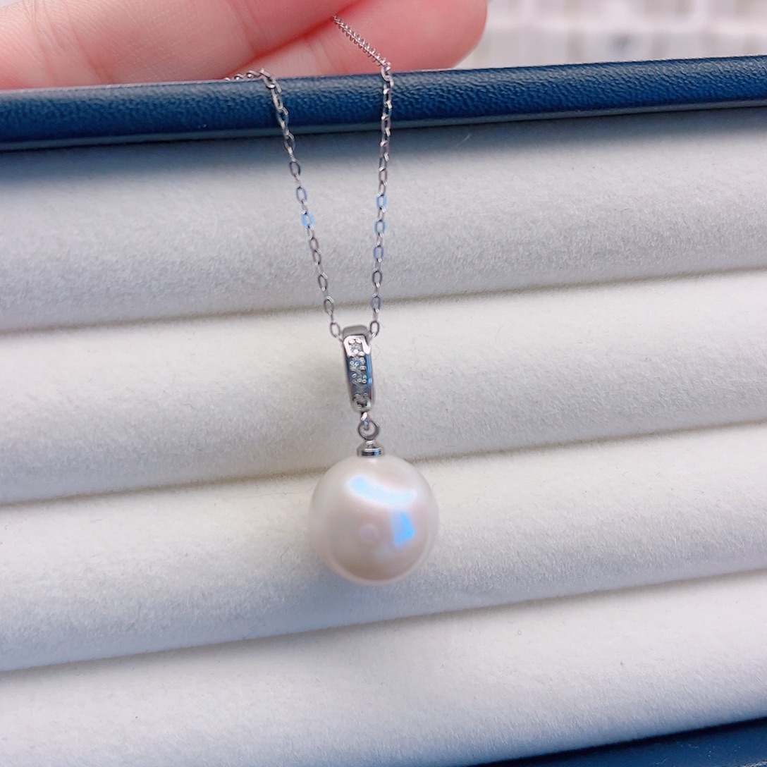 依***_淡水珍珠吊坠(赠链)未镶嵌