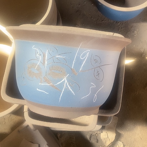 紫砂中国宜兴紫砂花盆，