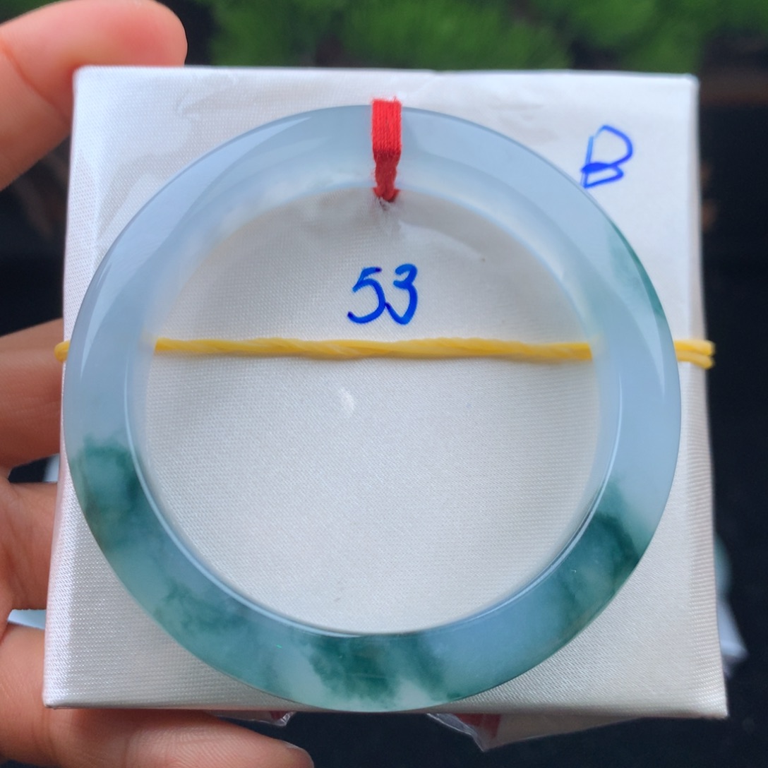 翡翠手镯（贵妃镯）未镶嵌手镯