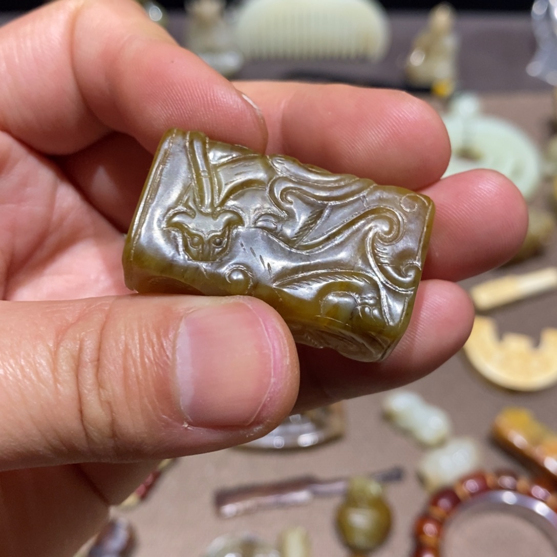 汉***都和田玉（糖玉）未镶嵌颈饰