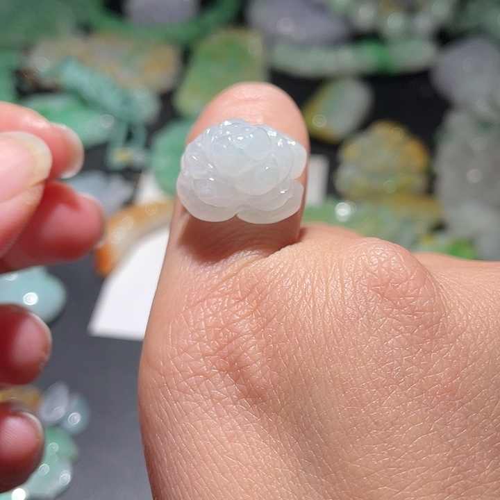 颈饰未镶嵌翡翠天