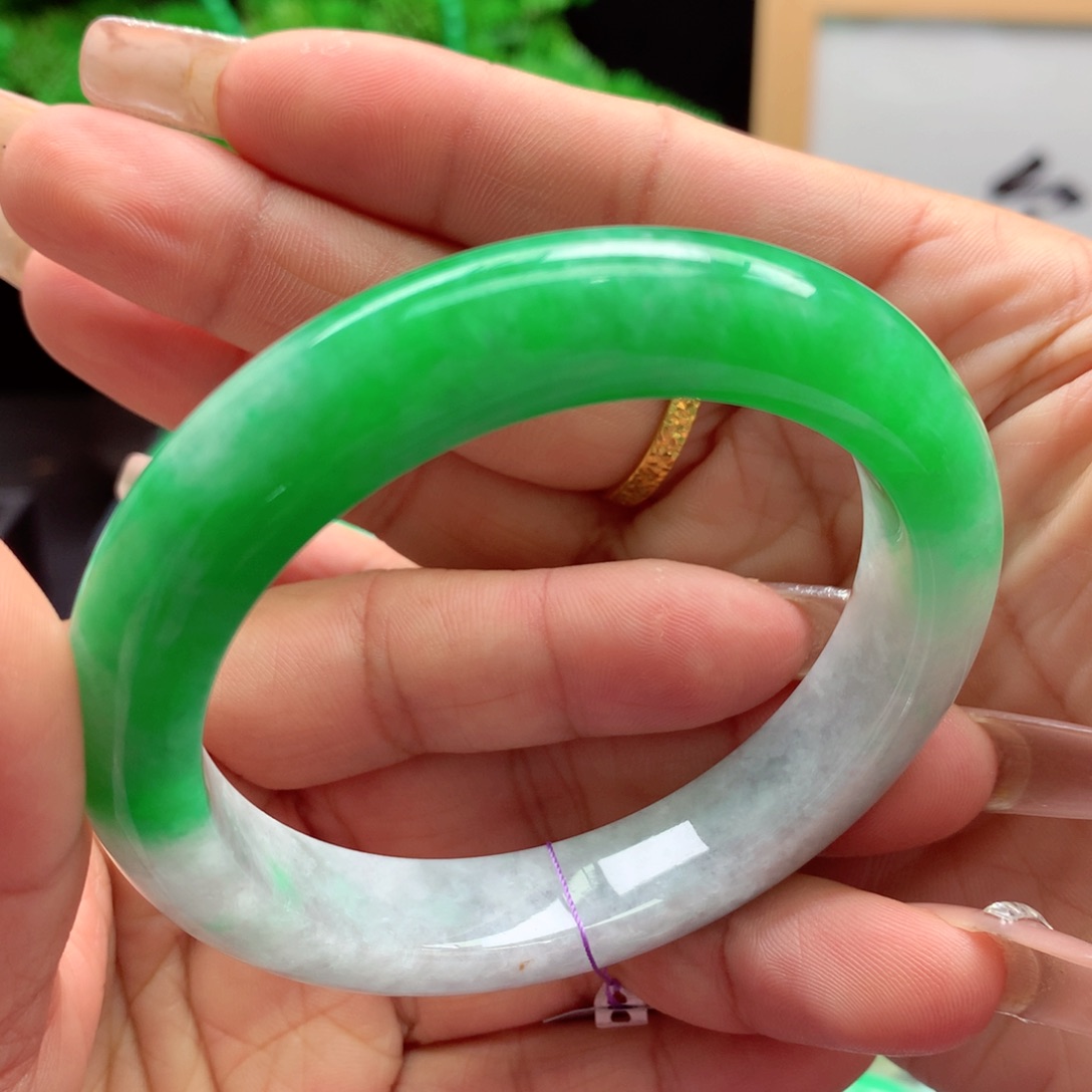 未镶嵌手镯翡翠缅甸