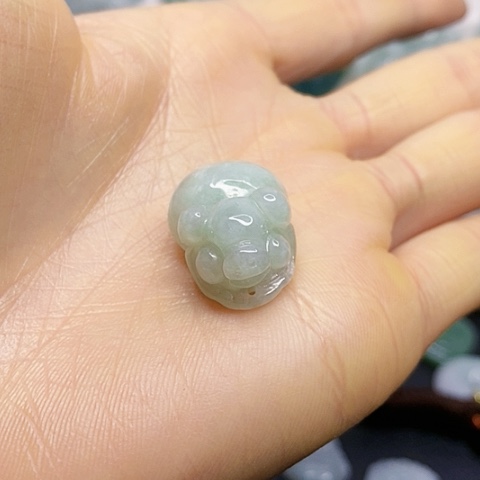 翡翠颈饰未镶嵌吊坠