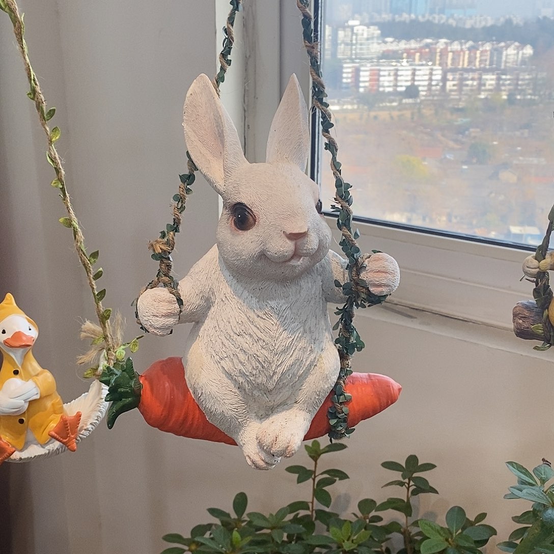 有机玻璃大兔子秋千