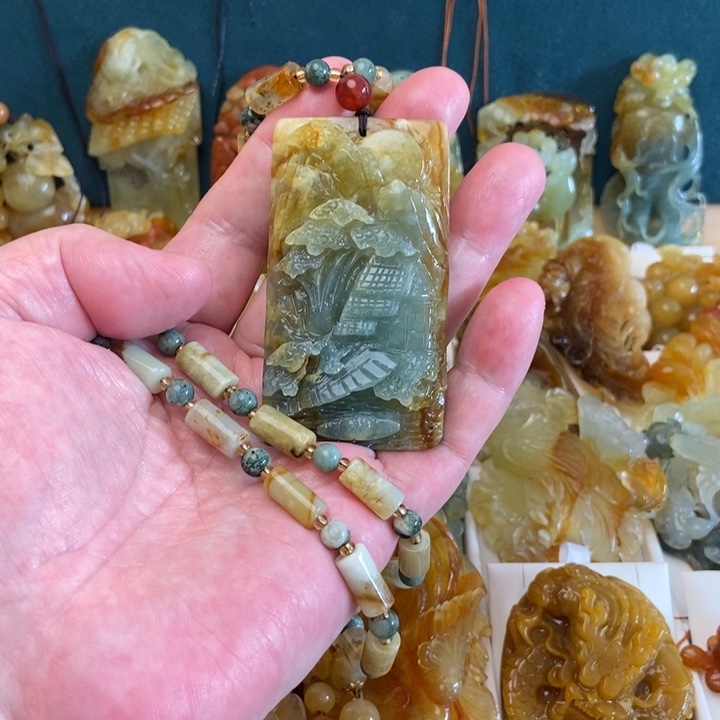 蛇纹石玉合金颈饰