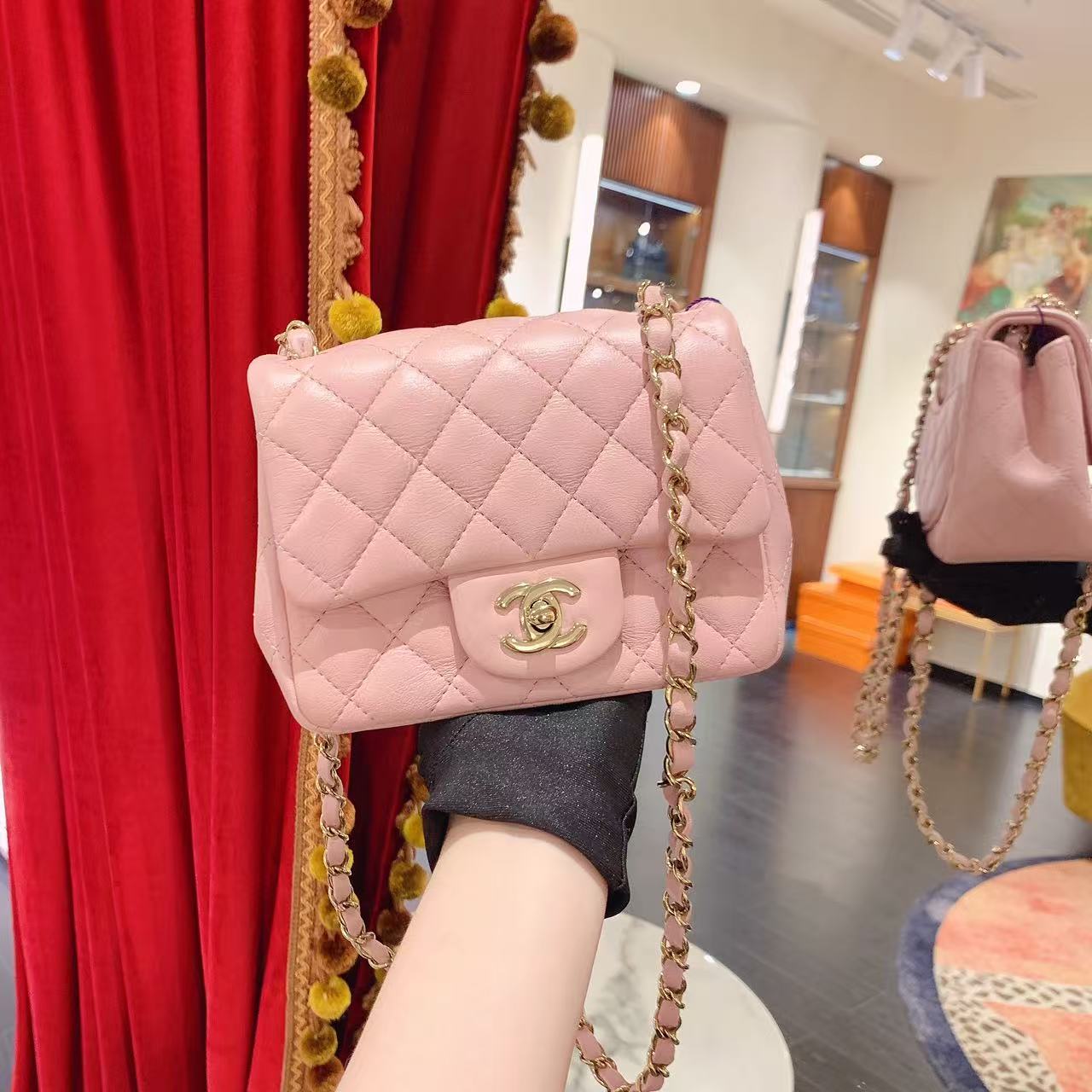 99新 Chanel/香奈儿 方胖子樱花粉金扣羊皮芯片款/14548016